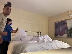 Amateur, Grosse bite, Sucer une bite, Rondelette, Éjaculation interne, Hôtel, Domestique, Chevaucher