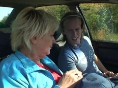 Grosser schwanz, Blondine, Blasen, Oma, Behaart, Hd, Milf, Öffentlich