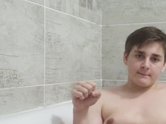 Round fellow jacks in tub