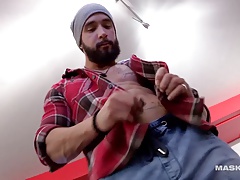 Maskurbate Lumberjack Hunk has a Nice Cock