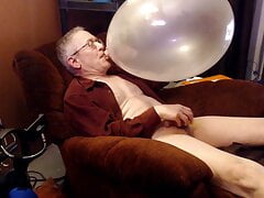 Balloonbanger 61) Daddy Blowing up 17inch Balloon, Jerk, Cum and Pop!