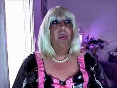 Chrissie smokes a Misty 120 on cam