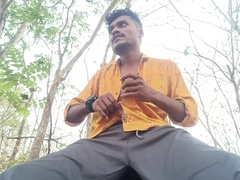 Indian Desi fellow jordiweek Jungle me Lubricant ke sath lond ka rubdown korne pahucha
