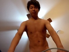 Handsome hunk househusbandernie jerks off to a massive cumshot