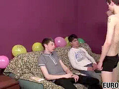 Twink Kyle Wilkinson fucking bareback in ginormous penis threeway