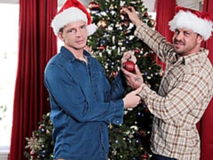 Darin Silvers and Gunner fuck on Christmas Eve