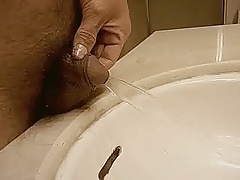 Asian Piss in the Sink