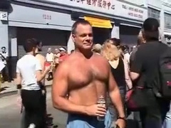Folsom Street Fair 2004 y los Chicos de TIM