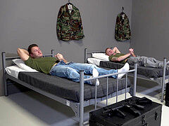 Gay bareback, gay jerking, masturbation