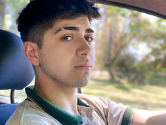 Undies sniffing passenger gets dicked down