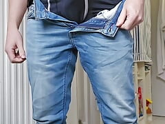 Piss in my jeans and t-shirt and finaly see my cum GerMANpiss