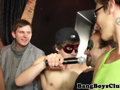 Stylish Ripped Hunk Cocksucked In Gang