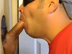 26 YR OLD STRAIGHT PERSONAL TRAINER WANTED THE HOOVER MOUTH