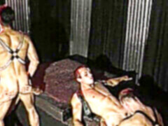 Leather group, gay rimming, vyrýsovaní