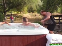 Riley Mitchel And Elliot Finn In Connects With Straight Guy