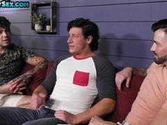 Tatted bottom gets pulverized in three-way assfucking by 2 top jocks