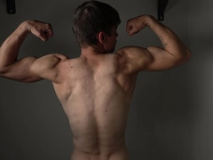 Daniel Donovan is so shredded you are going to love him