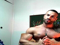 GianLuigi Volti - web cam naked Flexing