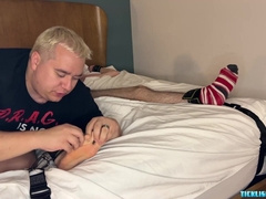 Corded twunk Spiritmonkey receives kittles from Matt