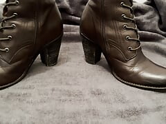 Here I fuck and squirt horny on my wife's very exclusive high brown lace-up leather boots