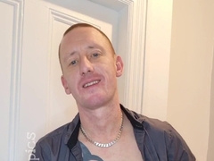 Ginger massive manmeat no-forearms pop-shot