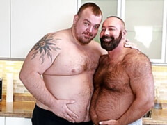Fat studs Brad Kalvo and Hunter Scott enjoying anal