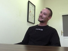 Small town amateur loves sideways bareback anal