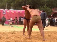 Hot Mud Wrestling Men: Love the Dark Men!