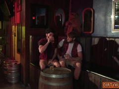 Jism's muscle bear goes wild with a hot facial and deepthroats like a pro