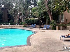 Grosse titten, Blasen, Britisch, Braunhaarige, Handjob, Lecken, Milf, Muschi