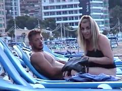 Enthousiasteling, Strand, Stel, Hardcore, Openbaar