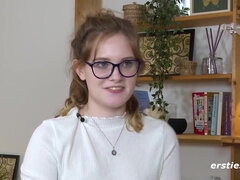 Leie, Braunhaarige, Füsse, Fußfetisch, Brille, Hd, Masturbation, Muschi