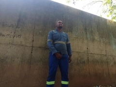 Employees having fuck-fest behind the construction website during working hours