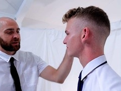 Submissive twunk Jack Waters takes perverted priest Zaddy Zick's load deep inside his teenage ass