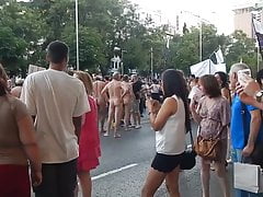 naked men in public