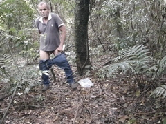Latin gayboy butt in the thicket