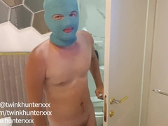 Parent Humps Nubile's Cock-Squeezing Crevasse in Motel Guest Room