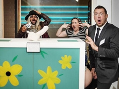 Fun art gallery anal video with Pierce Paris and Paul Canon