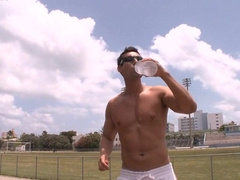 Kinky Brown Sphincter wedges her way into a wild jam with her friends