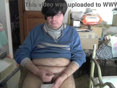 Goth hairy man with petite spear nutting