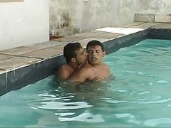 Anal in the swimming pool for two horny lads