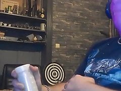 Trying old pink hood while sniffing n smoking