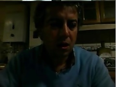 Hombre maduro muestra la verga en la webcam