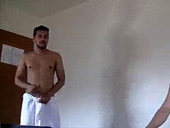 CHRISTIAN junior LEVA PICA DO CUNHADO POR TRÁS