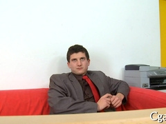 Watch this kinky dude deepthroat his way to a hot Sesh!