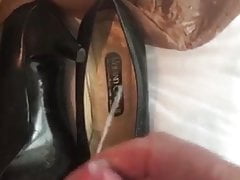 A fan buys my worn cabin crew heels and shoots cum in them