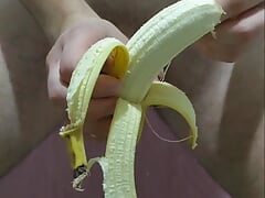 My beautiful ass suck a banana. I put banana in my ass.