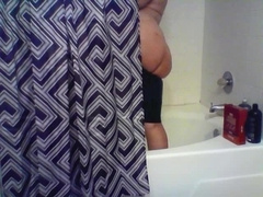 Watch me pound my way through a hot homemade video with a huge ass and a shower of cum