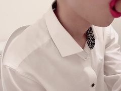 【BL】トイレ中にフェラして欲しいと言われフェラするイケメン社会人