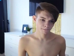 Hot twink Gabriel tease and cums on cam